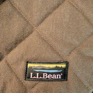 Dog L.L. Bean No Flye Zone Brown Quilted Medium Blanket